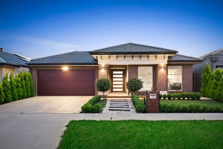 16 Tallawong Drive, Doreen VIC 3754
