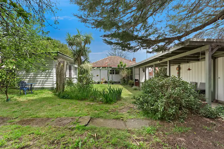 Fifth view of Homely house listing, 2 Alfred Street, Heidelberg Heights VIC 3081