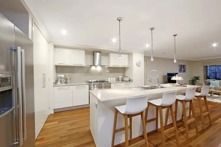 Second view of Homely house listing, 10 Straughan Close, Lysterfield VIC 3156