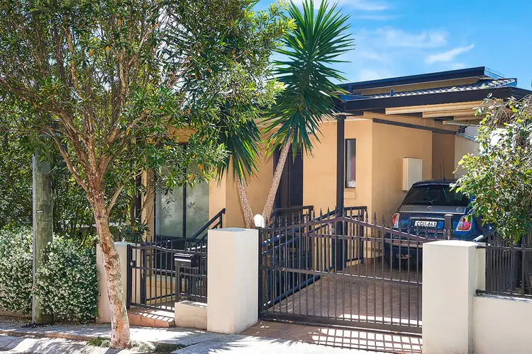 3b Undercliffe Lane, Earlwood NSW 2206