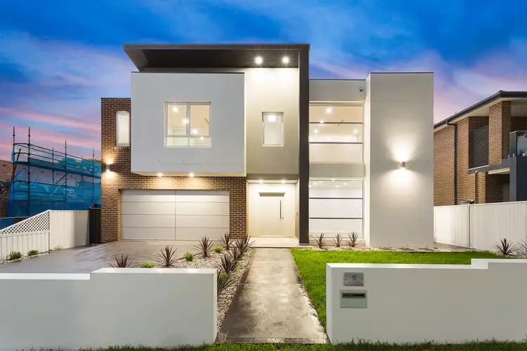 5 Clarke Street North, Peakhurst NSW 2210
