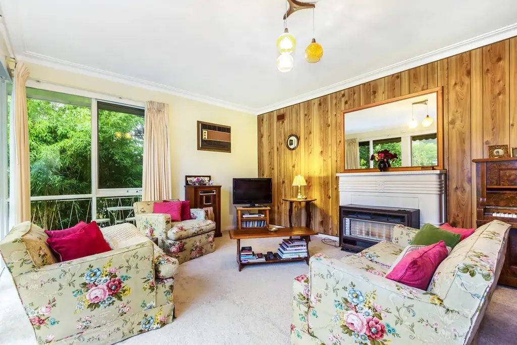 Main view of Homely unit listing, 2/1 Kinsale Crescent, Mont Albert North VIC 3129