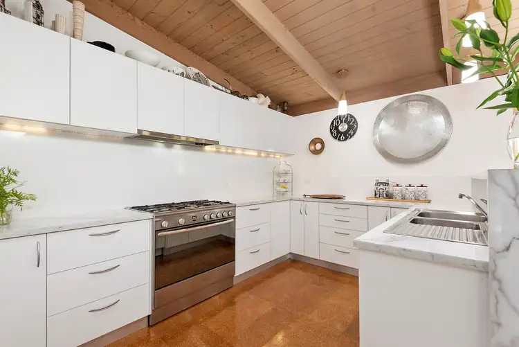 Fifth view of Homely house listing, 15 Strasbourg Road, Rosanna VIC 3084