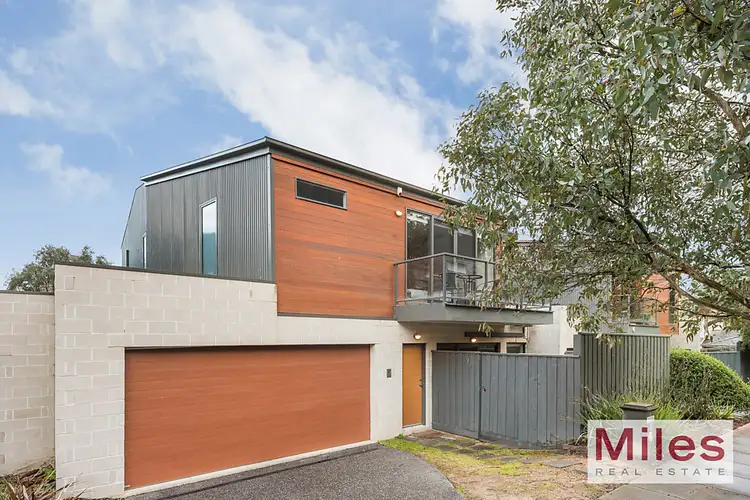 8 Lookout Rise, Macleod VIC 3085