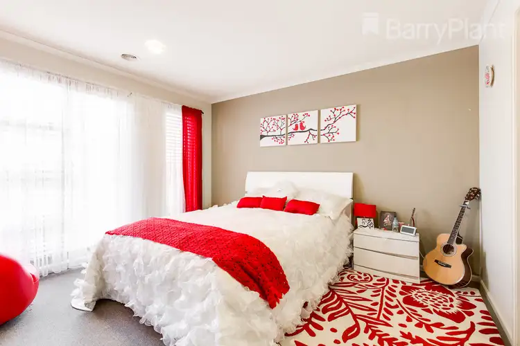 Fifth view of Homely house listing, 8 Mariposa Way, Tarneit VIC 3029