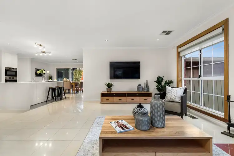 Second view of Homely house listing, 6 Orana Court, Moorabbin VIC 3189
