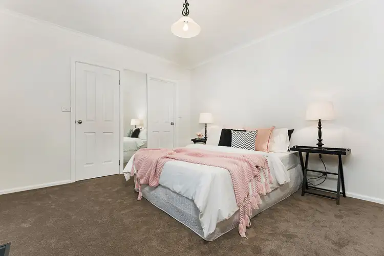 Fifth view of Homely house listing, 32 Sherlowe Crescent, Viewbank VIC 3084