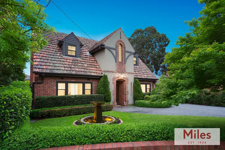 2 Hampton Court, Ivanhoe VIC 3079