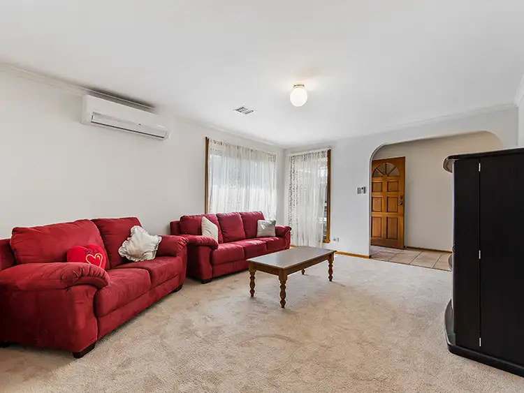 Second view of Homely house listing, 137 Bellbridge Drive, Hoppers Crossing VIC 3029