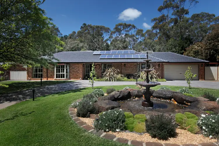 16 Timber Lane, Woodend VIC 3442