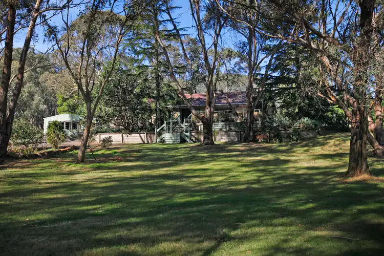 49 Lowry Drive, Woodend VIC 3442