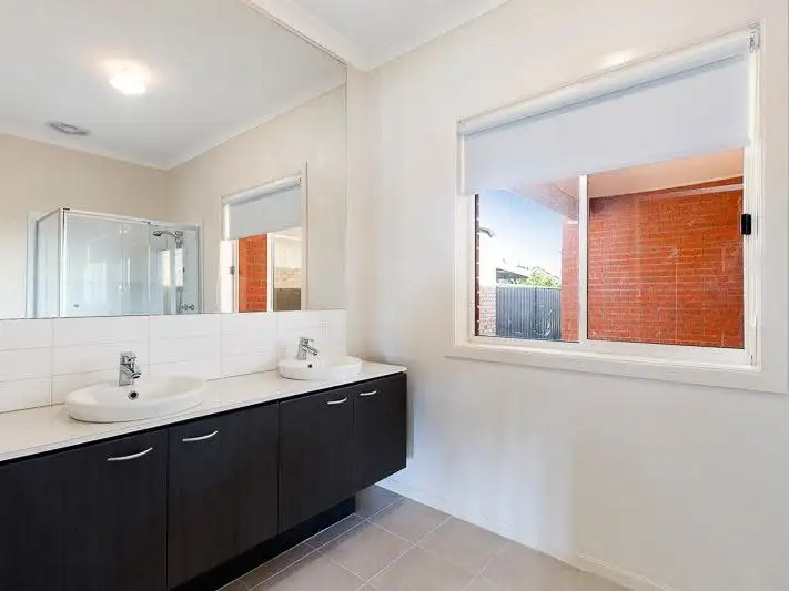 Fifth view of Homely house listing, 33 Callaway Crescent, Mernda VIC 3754