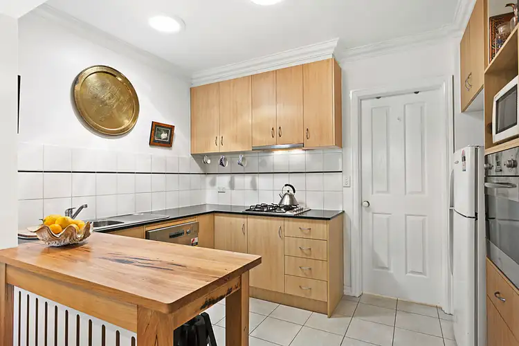 Third view of Homely unit listing, 5/5 Kenilworth Parade, Ivanhoe VIC 3079