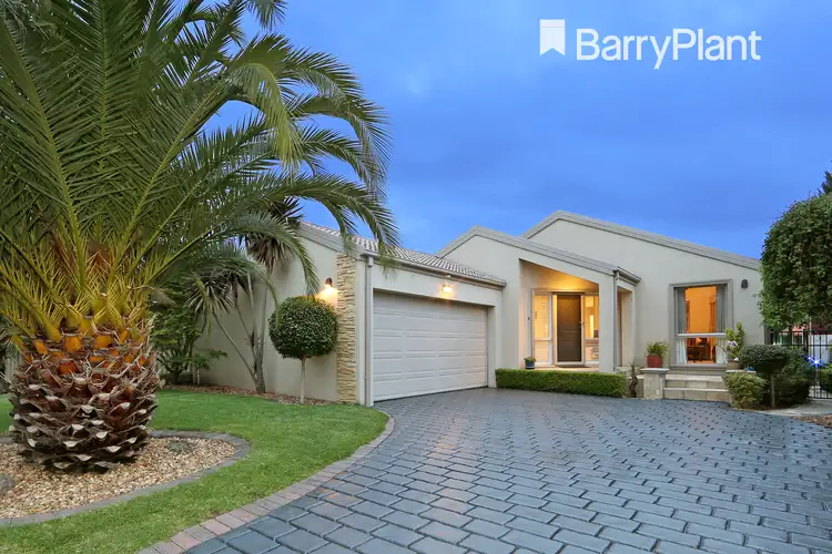 28 Vista Crescent, Rowville VIC 3178