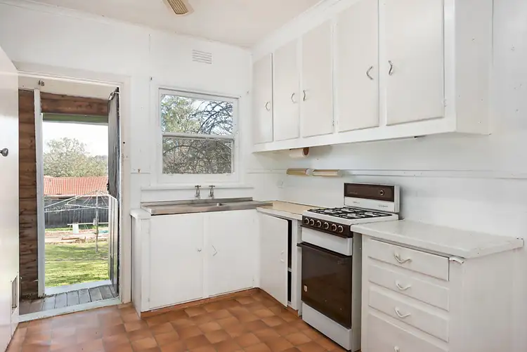 Third view of Homely house listing, 5 Munro Street, Macleod VIC 3085