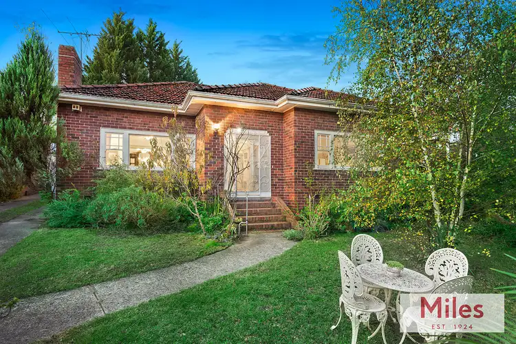 8 Kingsley Street, Ivanhoe VIC 3079