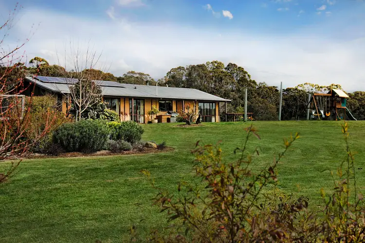 319 Chambers Road, Woodend VIC 3442
