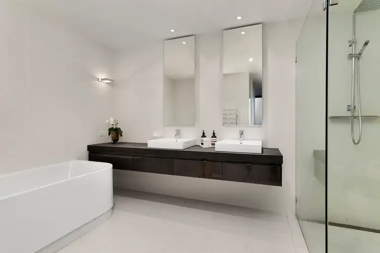 Sixth view of Homely apartment listing, 6/2 Esplanade East, Port Melbourne VIC 3207
