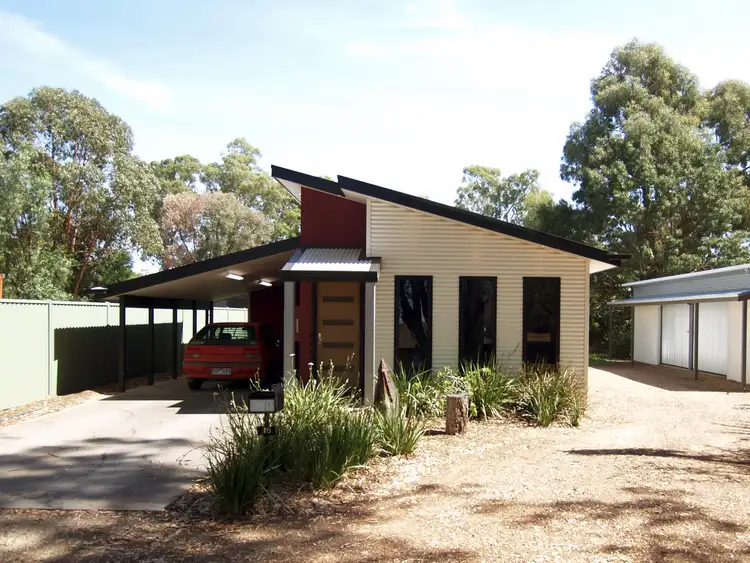 16 Anderson Street, Avenel VIC 3664