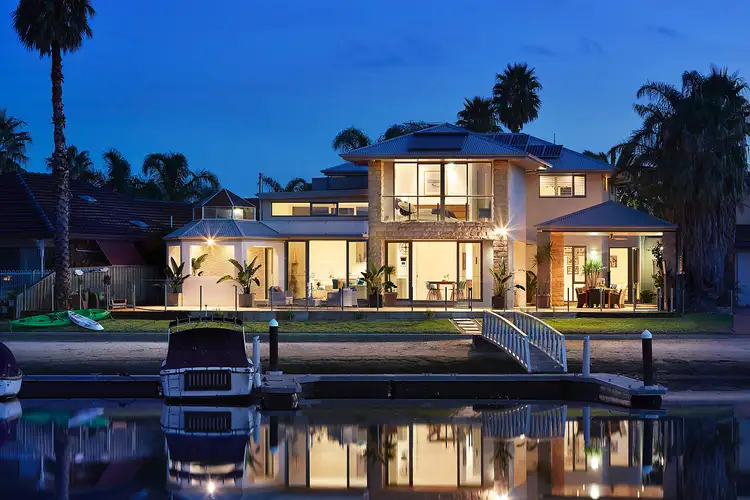 4 Cocos Court, Patterson Lakes VIC 3197