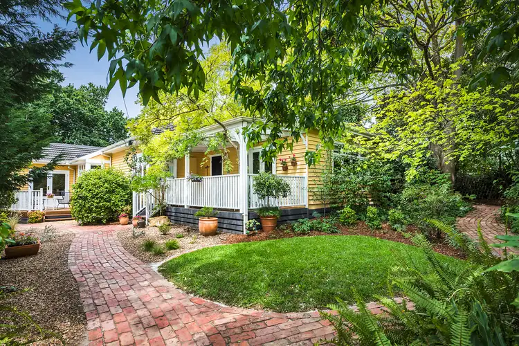 33 Lawrence Street, Blackburn South VIC 3130