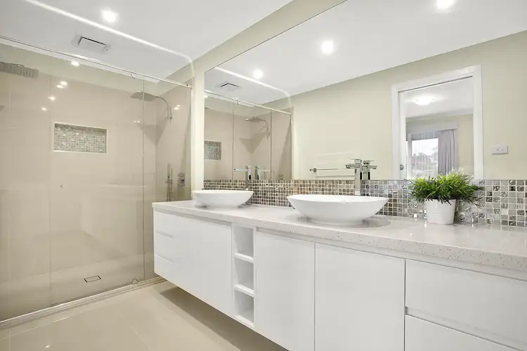 Sixth view of Homely house listing, 5 Ling Court, Mulgrave VIC 3170