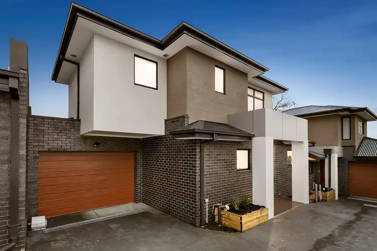 2/14 Wendora Street, Strathmore VIC 3041
