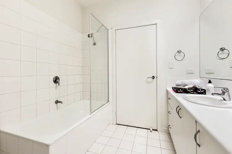 Fifth view of Homely apartment listing, 13/102 Broadway, Elwood VIC 3184