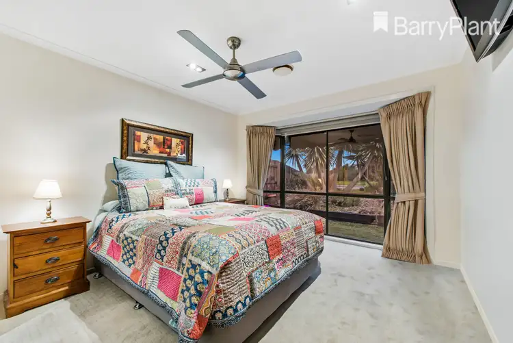 Sixth view of Homely house listing, 11 Rosslare Court, Hoppers Crossing VIC 3029