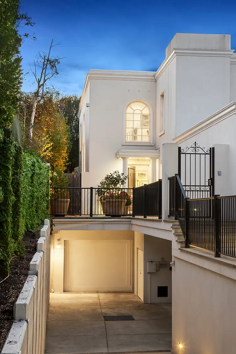 2/4 Ashley Grove, Malvern VIC 3144