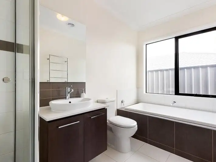 Fifth view of Homely house listing, 4 Raitt Grove, Mernda VIC 3754