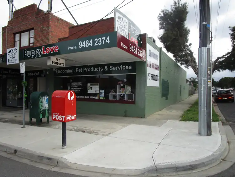 323 VICTORIA Road, Thornbury VIC 3071