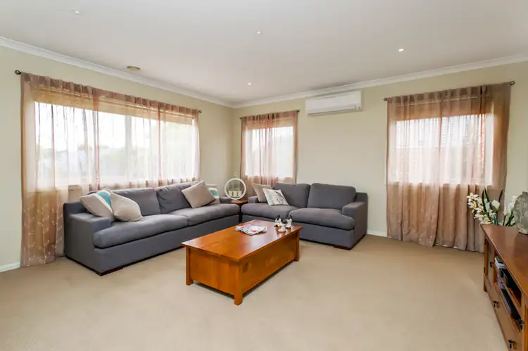 Fifth view of Homely house listing, 7 Bowerbird Place, Sunbury VIC 3429