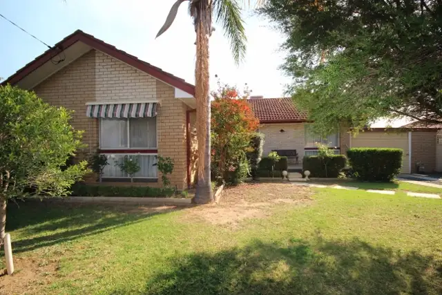 15 Moran Street, Tolland NSW 2650