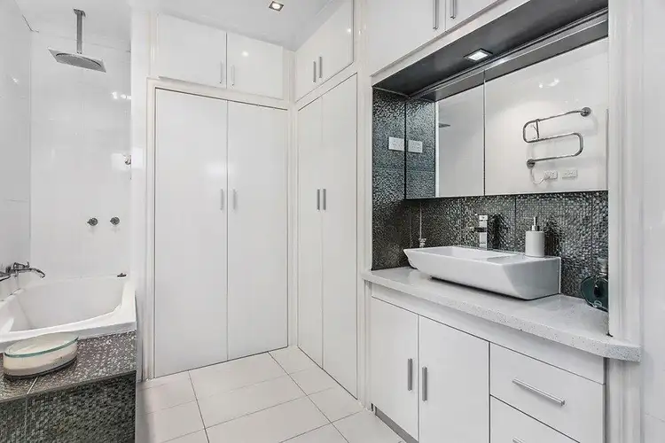 Seventh view of Homely unit listing, 2/2-4 GORDON, Tullamarine VIC 3043