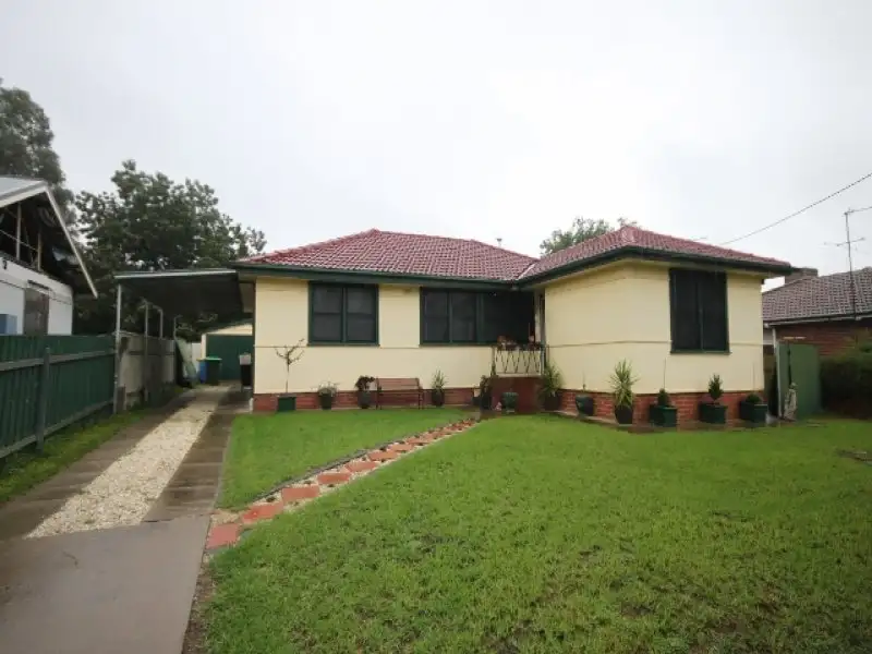 Main view of Homely house listing, 6 Tarakan Avenue, Ashmont NSW 2650