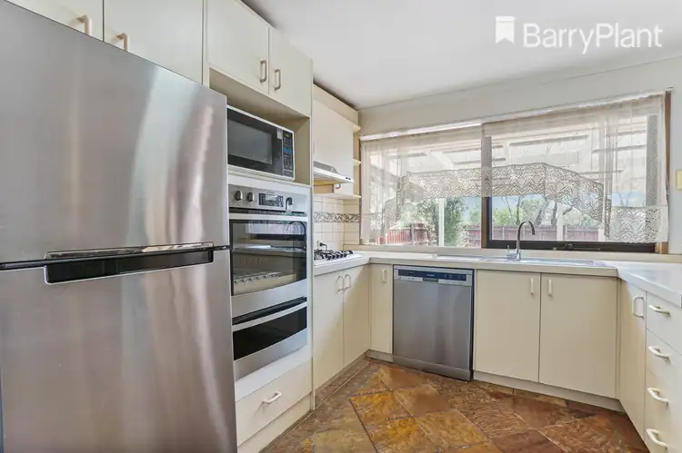 Seventh view of Homely house listing, 2 Talina Close, Hoppers Crossing VIC 3029