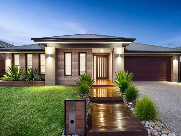 9 Tallawong Drive, Doreen VIC 3754