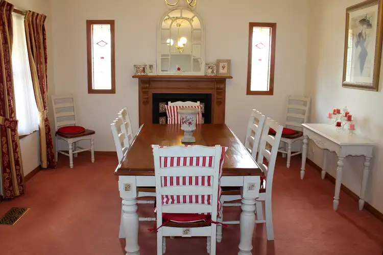 Second view of Homely house listing, 25 Highfielde Avenue, Berwick VIC 3806
