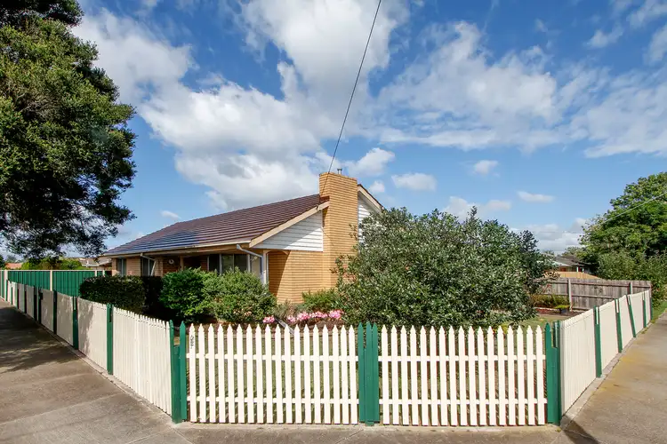 17 Nicholson Street, Sale VIC 3850