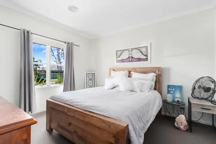 Fifth view of Homely house listing, 7 Sun Orchid Drive, Pakenham VIC 3810
