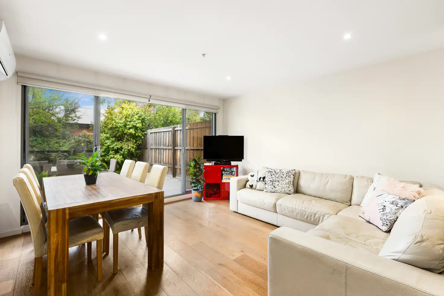 Main view of Homely apartment listing, 9/41 Murrumbeena Road, Murrumbeena VIC 3163