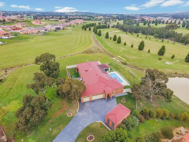 4 The Outlook, Hidden Valley VIC 3756