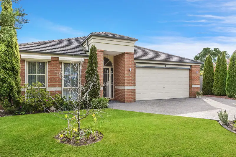 Main view of Homely house listing, 8 Willowbank Pocket, Pakenham VIC 3810