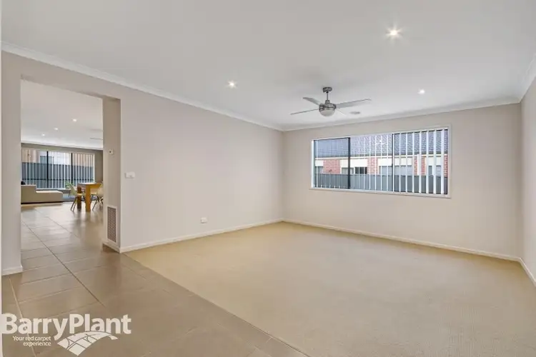 Sixth view of Homely house listing, 10 Zelkova Court, Tarneit VIC 3029