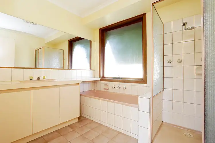Sixth view of Homely house listing, 3 Struan Avenue, Endeavour Hills VIC 3802