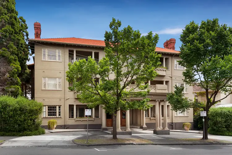 2/237 Domain Road, South Yarra VIC 3141