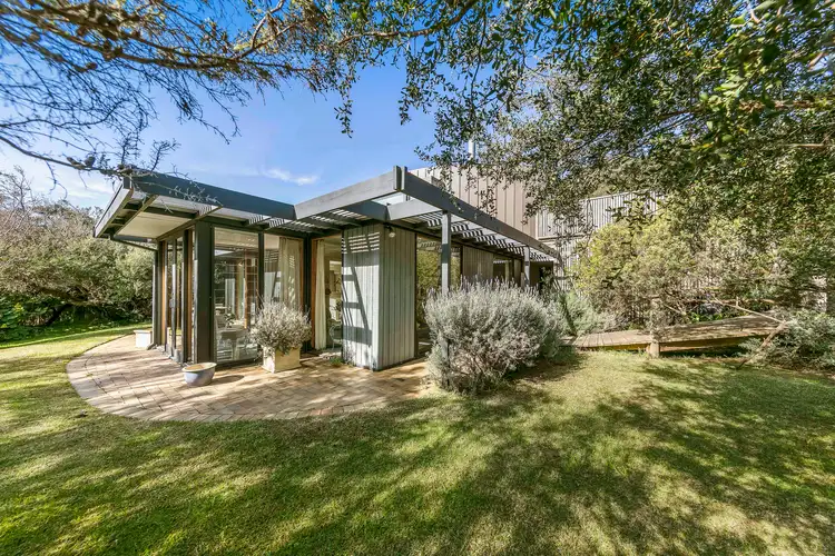 4 Petrel Avenue, Sorrento VIC 3943