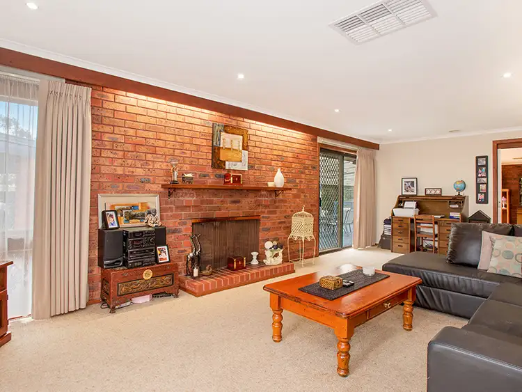Second view of Homely house listing, 3 Ailsa Court, Sunbury VIC 3429