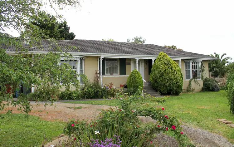 Second view of Homely house listing, 7 Clark Court, Berwick VIC 3806